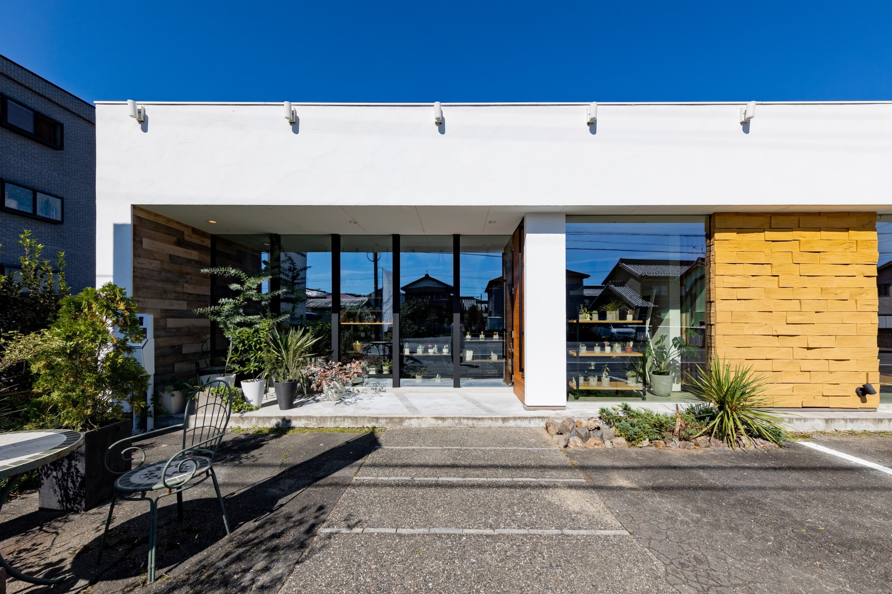 クラフト雑貨店のファサード