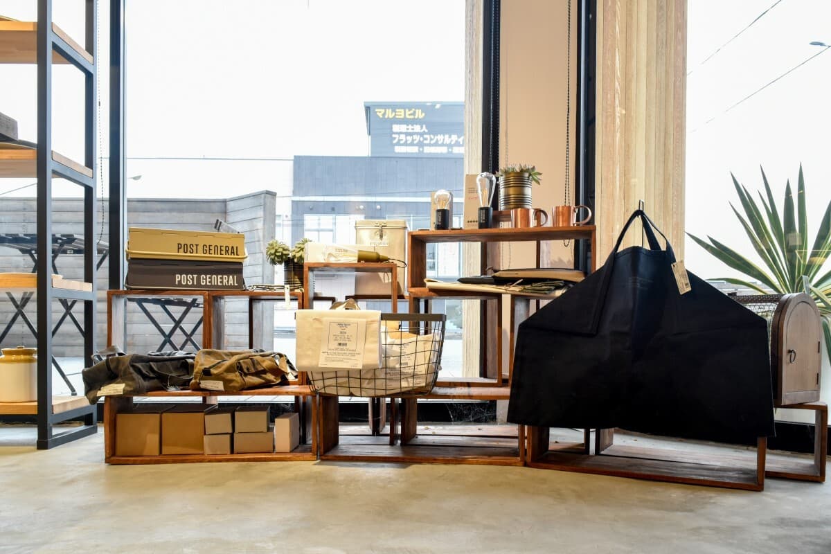 クラフト雑貨店の店内展示